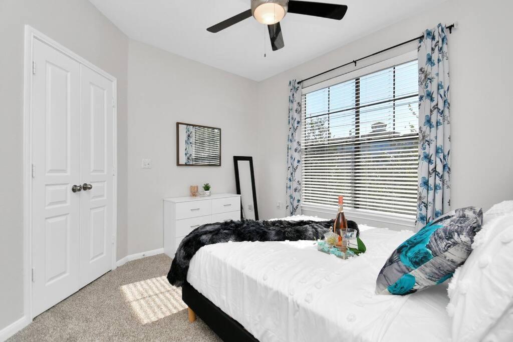 Chic Retreat-Walk To Nrg-Pool Apartment Houston Exterior foto